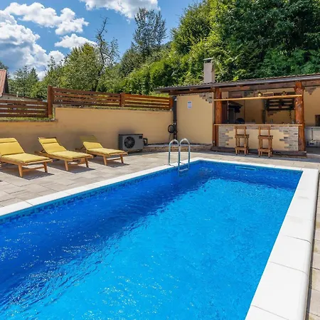 Pet Friendly In Plesce 別荘 Osilnica