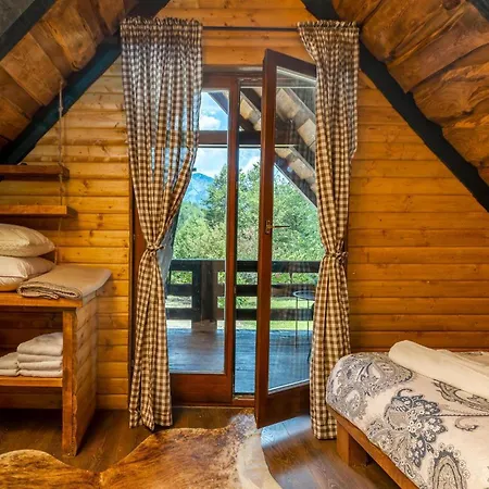 Pet Friendly In Vikendica Plesce