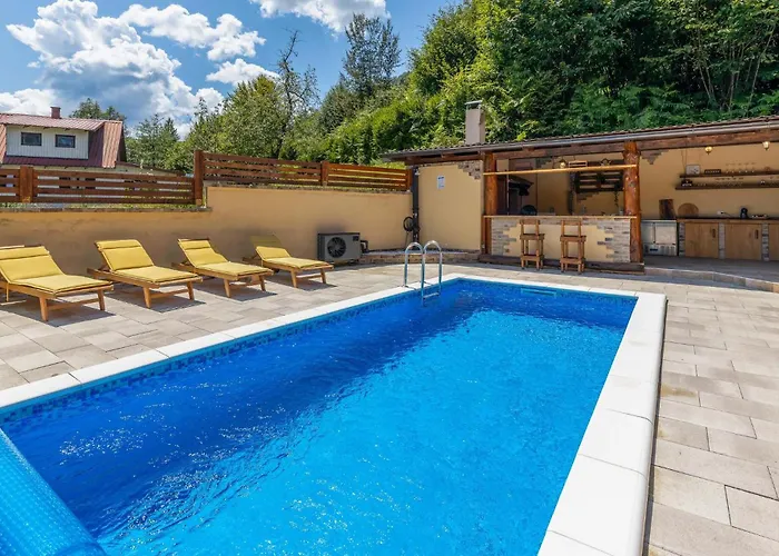 Pet Friendly In Plesce Ferienhaus Osilnica