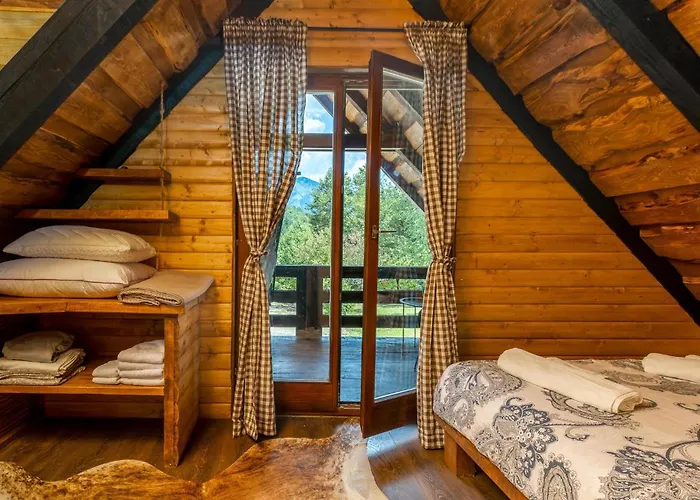 Pet Friendly In Plesce Ferienhaus Osilnica
